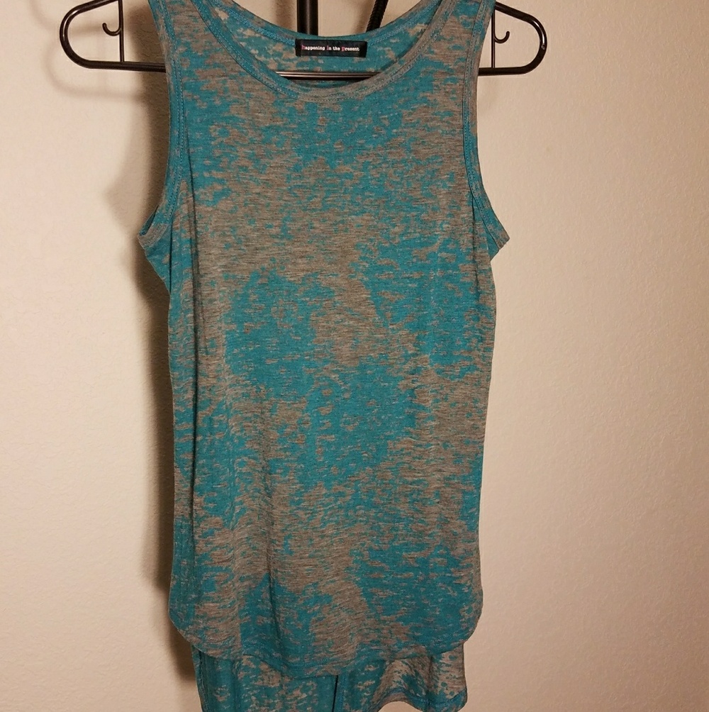 Super SOFT Sleeveless shirt Tank top w/ back slit